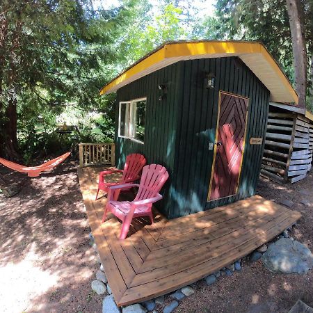 Up The Creek Backpacker'S Lodge Roberts Creek Eksteriør billede