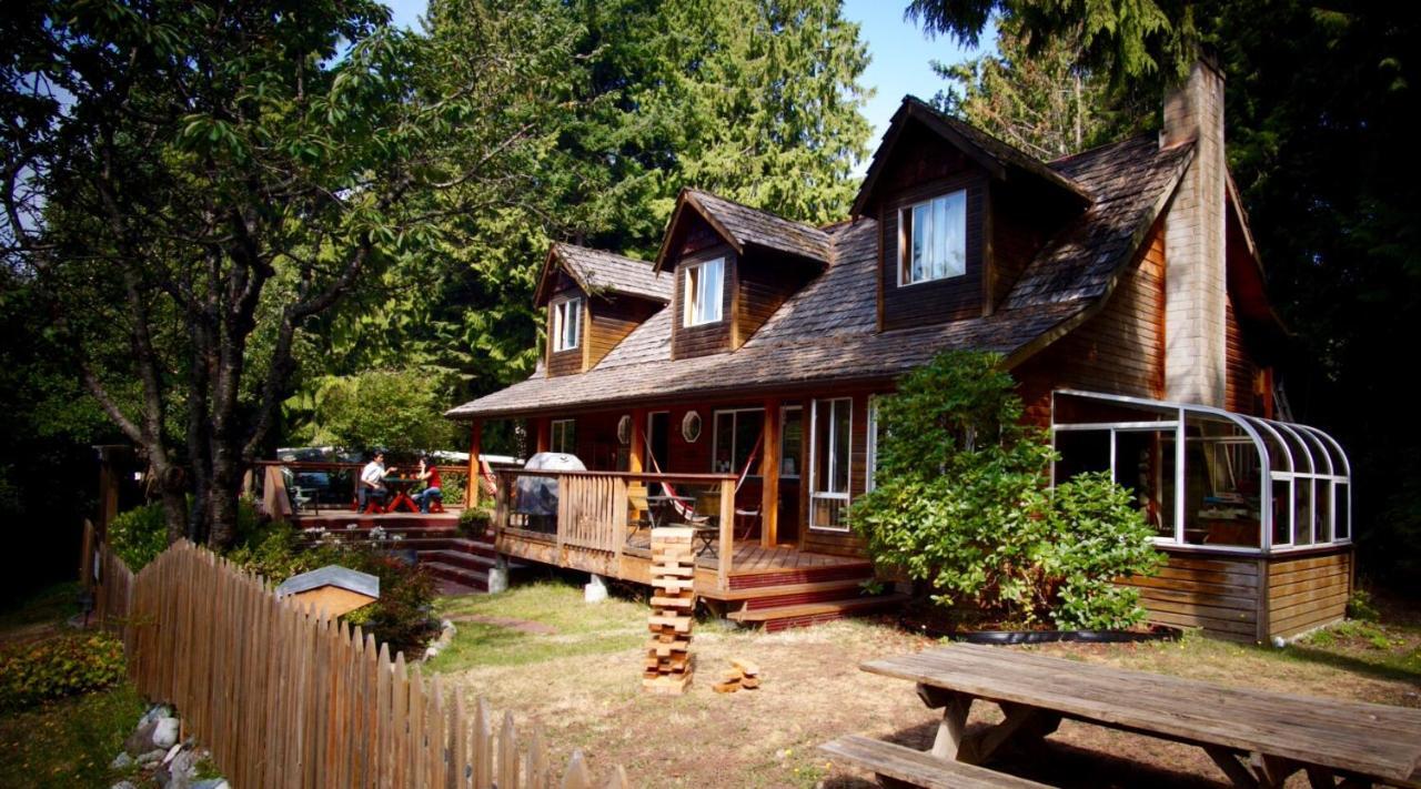 Up The Creek Backpacker'S Lodge Roberts Creek Eksteriør billede